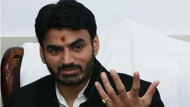 दशहरे में रावण का पुतला जलाया तो श्रीकांत त्यागी करा देंगे FIR! देवबंद पहुंच कही ये बात UP Tak