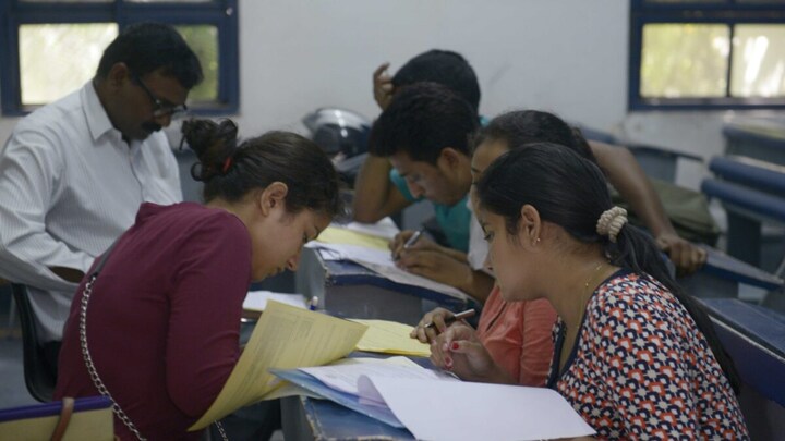 Courses after 12th Results: 12वीं के बाद कर सकते हैं ये शानदार कोर्स, देखें पूरी लिस्ट 12वीं के बाद कर सकते हैं ये शानदार कोर्स, देखें पूरी लिस्ट