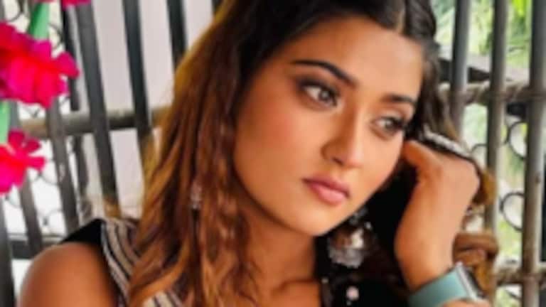 भोजपुरी एक्ट्रेस आकांक्षा दुबे की मौत मामले में आई बड़ी खबर, हाईकोर्ट ने यूपी सरकार से मांगा जवाब akansha11