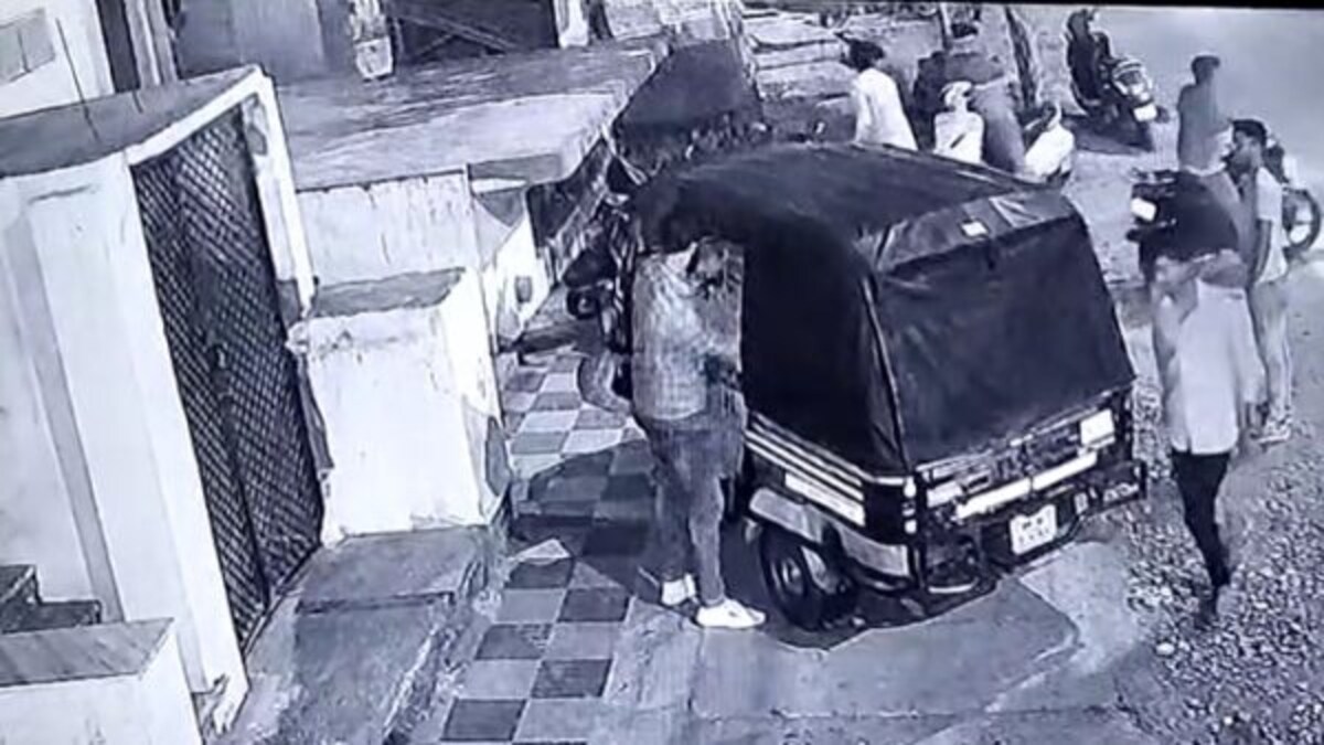 बस्ती में युवक का अनोखा कारनामा, बार में पहले पी शराब फिर वाइन की पेटी लेकर हुआ गायब UP Tak