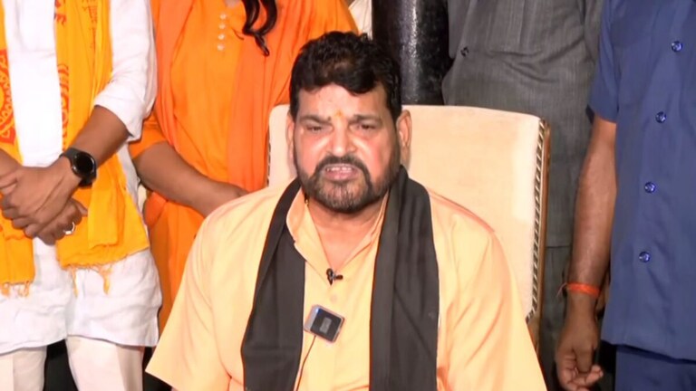 ‘मैं अपराधी बनकर इस्तीफा नहीं दूंगा, अखिलेश मेरे साथ हैं’, बृजभूषण ने खुलकर रखी अपनी बात UP Tak