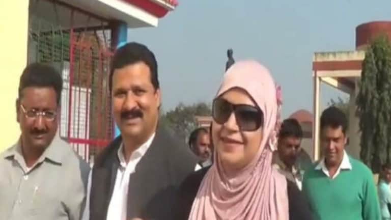 माफिया अतीक की पत्नी शाइस्ता के बाद बाहुबली मुख्तार की बेगम पर 50 हजार का इनाम घोषित UP Tak