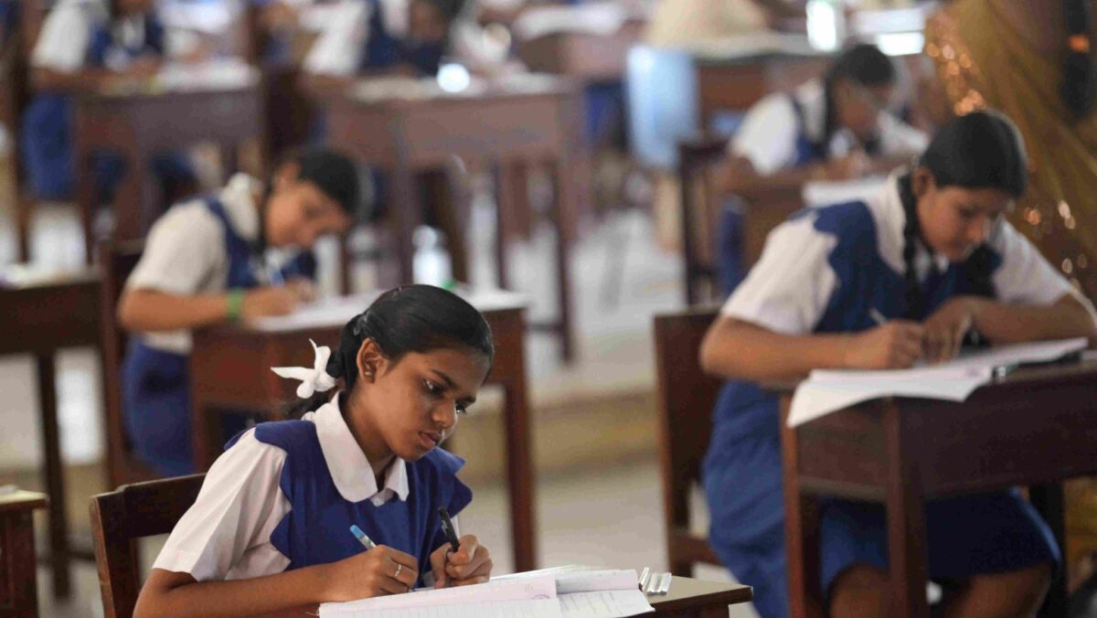 यूपी बोर्ड रिजल्ट जल्द होगा जारी, समय से पहले 10वीं-12वीं की सभी कॉपियां चेक UP बोर्ड ने बनाया नया रिकॉर्ड, समय से पहले ही जांची 3.19 करोड़ कॉपियां