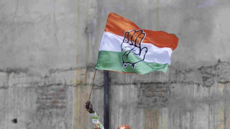 कानपुर-वाराणसी सीट पर मेयर चुनाव के लिए कांग्रेस ने घोषित किए प्रत्याशी, देखें किसे मिला टिकट UP Tak