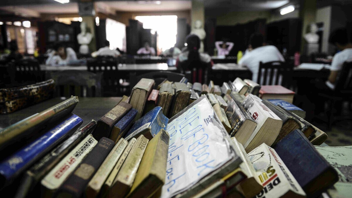यूपी बोर्ड के 12वीं के स्टूडेंट्स को मुगल दरबार का इतिहास नहीं पढ़ाया जाएगा, शिक्षा मंत्री ने बताई ये वजह UP Tak