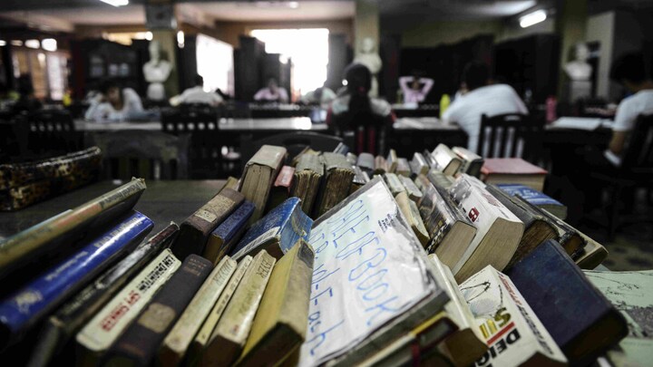 यूपी बोर्ड के 12वीं के स्टूडेंट्स को मुगल दरबार का इतिहास नहीं पढ़ाया जाएगा, शिक्षा मंत्री ने बताई ये वजह UP Tak