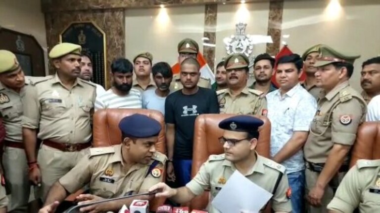 ज्वेलरी दुकानों में सुरंग खोदकर चोरी करने के बाद सॉरी मैसेज लिखने वाले गैंग का खुलासा, 3 अरेस्ट UP Tak