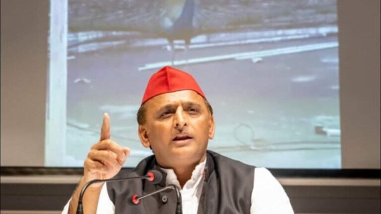 अखिलेश पहली बार करेंगे कांशीराम की प्रतिमा का अनावरण, ‘दलित कार्ड’ से मिलेगी सत्ता? UP Tak