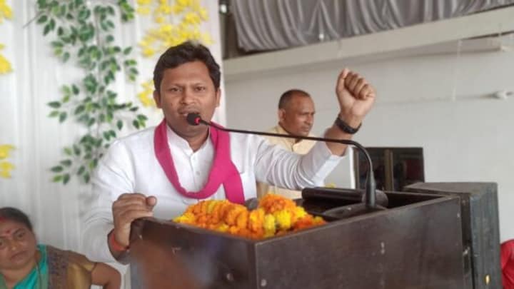 राजभर ने प्रयागराज से बनाया मेयर प्रत्याशी, महेश प्रजापति बोले- मुझे पता नहीं, कौन हैं ये? UP Tak