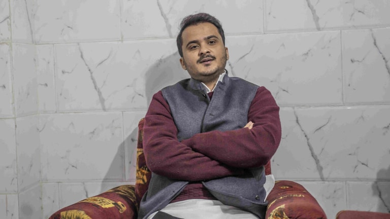 गुस्से में अब्दुल्ला आजम सड़क पर बैठ गए थे और चली गई विधायकी, विस्तार से जानिए वो पूरी घटना UP Tak