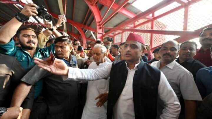 ‘भाजपा चुनाव जीतने के लिए बांट रही पैसे’, अखिलेश ने गोमती किनारे BJP पर बोला हमला UP Tak