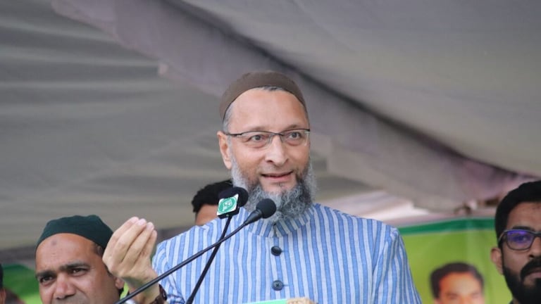 अतीक और अशरफ के मारे जाने पर खूब बोले थे ओवैसी, अब अनिल दुजाना के एनकाउंटर पर कही ये बात UP Tak