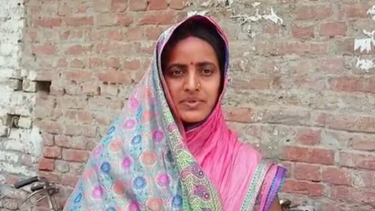 UP Nikay Chunav: अखिलेश यादव को ही नहीं पहचानती सपा की महिला प्रत्याशी, लड़ रही हैं चुनाव UP Tak