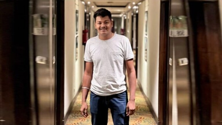 इंपैक्ट फीचर: पावरहाउस मीडिया के ओनर अमित विश्वकर्मा ने बताया सफलता के मंत्र UP Tak