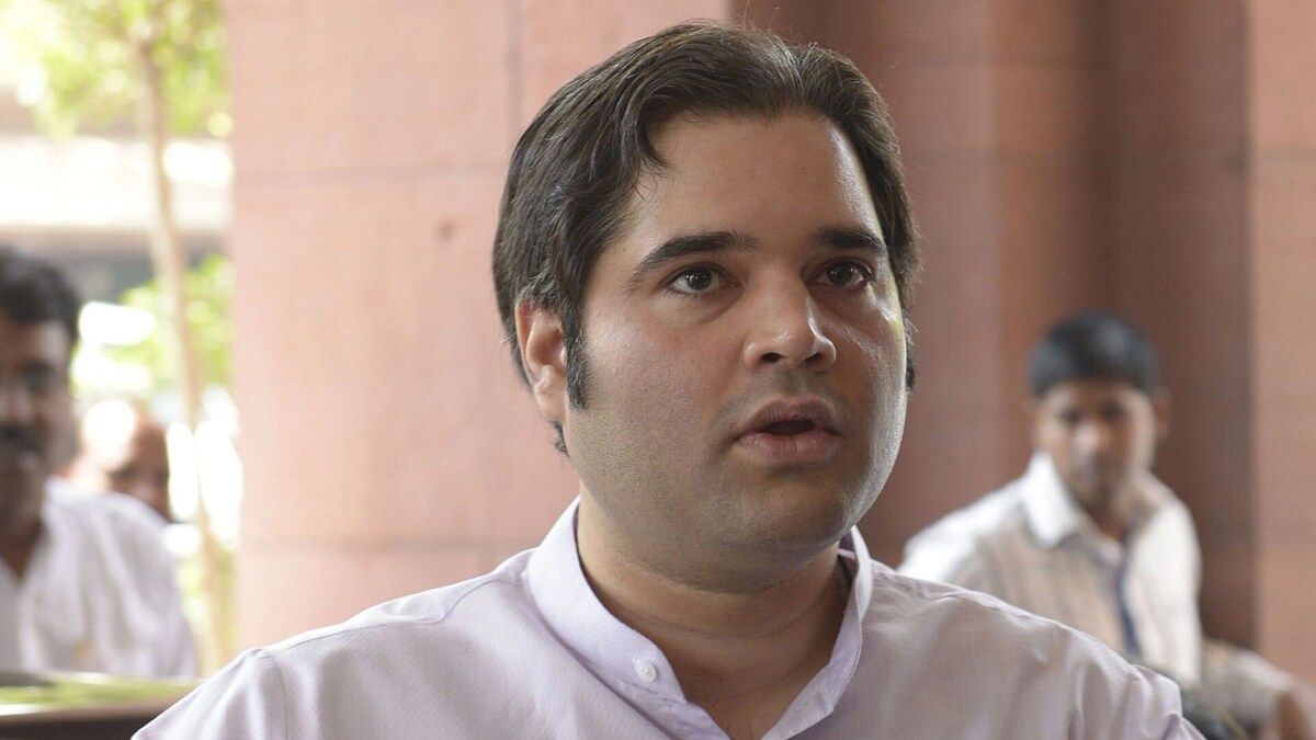 BJP के कैंडिडेट के खिलाफ वरुण गांधी कर रहे प्रचार! पीलीभीत में अपनी ही पार्टी को हराएंगे? UP Tak