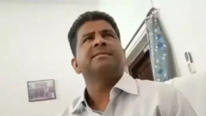 जौनपुर में परीक्षा में पास करने के लिए प्रोफेसर ने छात्रा से कर दी अश्लील डिमांड, वीडियो वायरल UP Tak