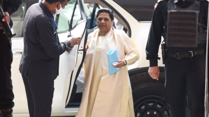 मायावती की बीजेपी से नजदीकी! कांग्रेस प्रवक्ता आलोक शर्मा ने लगाए ये गंभीर आरोप UpTak