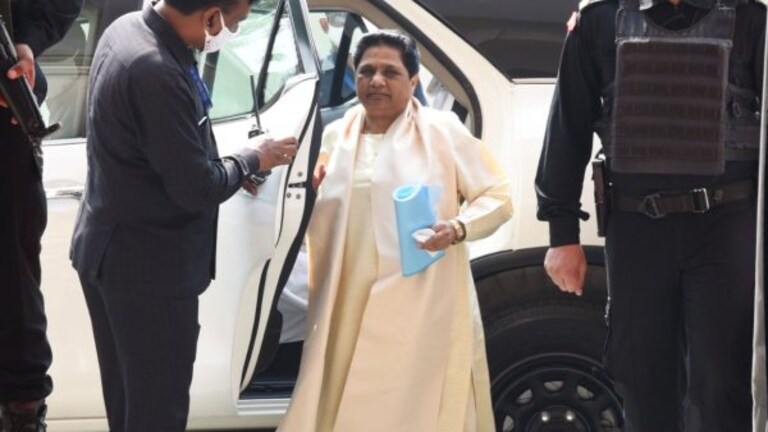 मायावती की बीजेपी से नजदीकी! कांग्रेस प्रवक्ता आलोक शर्मा ने लगाए ये गंभीर आरोप UpTak