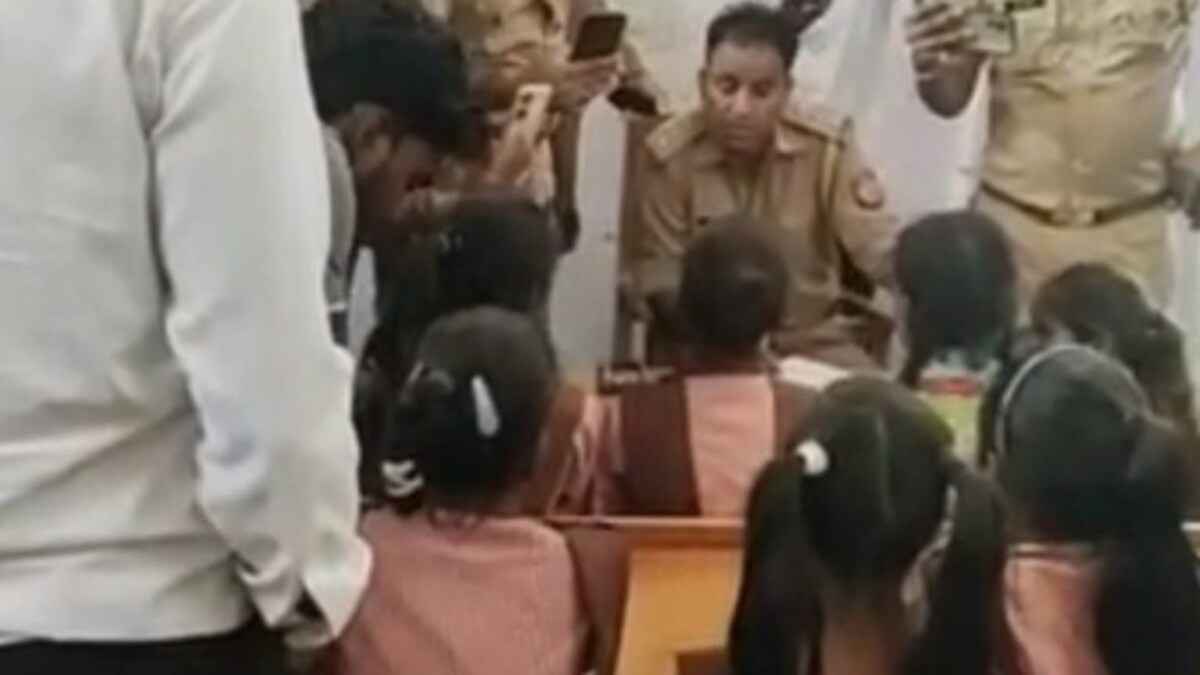 शाहजहांपुर: स्कूल में नाबालिग छात्राओं से छेड़छाड़ करता था कंप्यूटर अनुदेशक मोहम्मद अली? केस दर्ज UP Tak