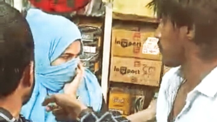 हिंदू युवक के साथ थी बुर्कानशीं, लोगों ने बदसलूकी कर पूछा- मुस्लिम लड़के मर गए क्या? लगी रोने UP Tak