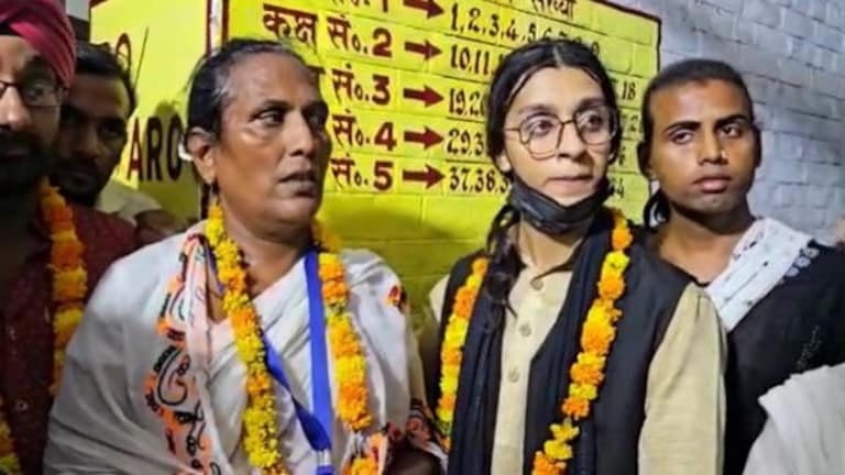यूपी निकाय चुनाव में सोनू किन्नर ने रचा इतिहास, चंदौली में कांटे की टक्कर में BJP को दी मात UPTak
