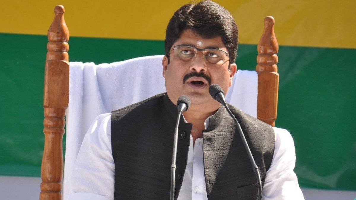 राजा भैया की बढ़ीं मुश्किलें! जिया-उल-हक हत्याकांड में रघुराज प्रताप सिंह की भूमिका की जांच करेगी CBI UP Tak