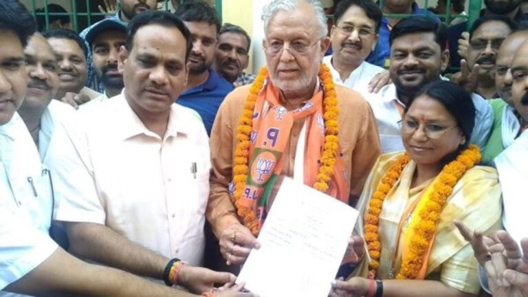 Nagar Nigam Mayor Shahjahanpur: शाहजहांपुर में भाजपा ने मारी बाजी, अर्चना वर्मा बनेंगी मेयर UP Tak