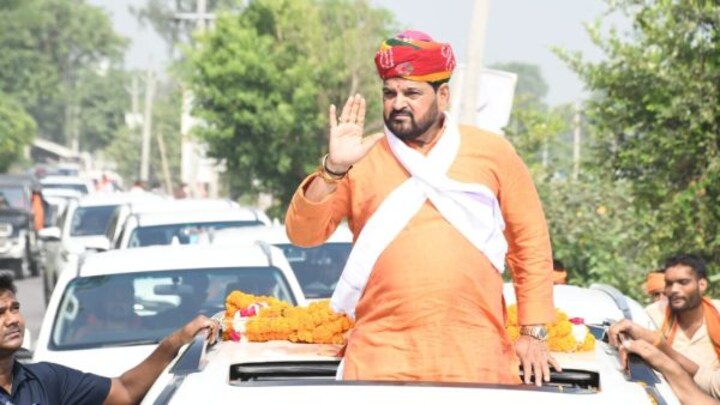 बृजभूषण सिंह को राहत, पॉक्सो ऐक्ट में लगे आरोपों के सबूत नहीं, पुलिस ने क्या-क्या बताया? UP Tak