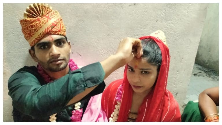 कृष्ण भक्ति में हुई दीवानी कि छोड़ दिया इस्लाम धर्म, शहनाज से आरोही बनी युवती की पूरी कहानी UP Tak