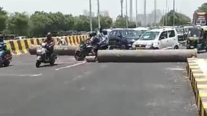 नोएडा: लोगों ने खुद ही खोल दिया पर्थला का सिग्नेचर ब्रिज, फिर प्रशासन ने उठाया ये कदम UP Tak