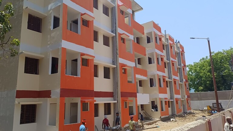 माफिया अतीक अहमद के कब्जे से खाली कराई गई जमीन पर गरीबों के लिए 76 फ्लैट्स बनकर तैयार UP Tak