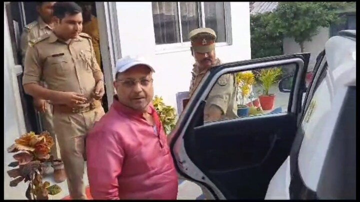 गाजीपुर: पुलिस ने मुख्तार अंसारी के सहयोगी गणेश दत्त मिश्रा को हिरासत में लिया, जानें कौन है ये? UP Tak