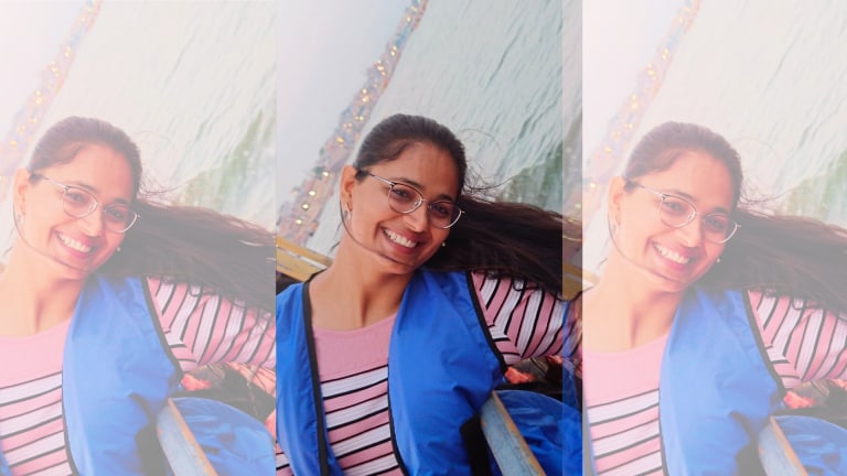 कौन हैं मोबाइल फोन पटककर चर्चा में आईं महिला अफसर विनीता सिंह? जानिए इनकी कहानी UP Tak