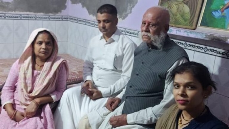 अब एक्टिव हुए राजा भैया के पिता, ज्ञानवापी मस्जिद केस को लेकर किया बड़ा ऐलान, जानिए UP Tak