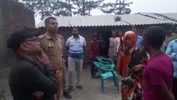 आकाशीय बिजली की चपेट में आया बेटा तो बेबस मां ने DM मोनिका रानी से की रुला देने वाली अपील UPTak