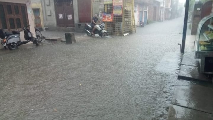 यूपी में कल से बदल सकता है मौसम, इन क्षेत्रों में बारिश के आसार, IMD ने दी जानकारी UP Tak