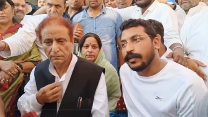 हमले के बाद चंद्रशेखर आजाद के घर पहुंचे आजम खान, भीम आर्मी प्रमुख का हाथ थाम दिया ये बड़ा संदेश UP Tak