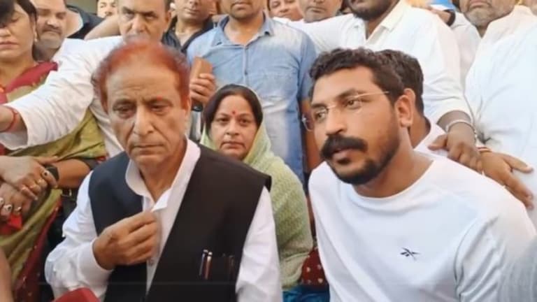 हमले के बाद चंद्रशेखर आजाद के घर पहुंचे आजम खान, भीम आर्मी प्रमुख का हाथ थाम दिया ये बड़ा संदेश UP Tak