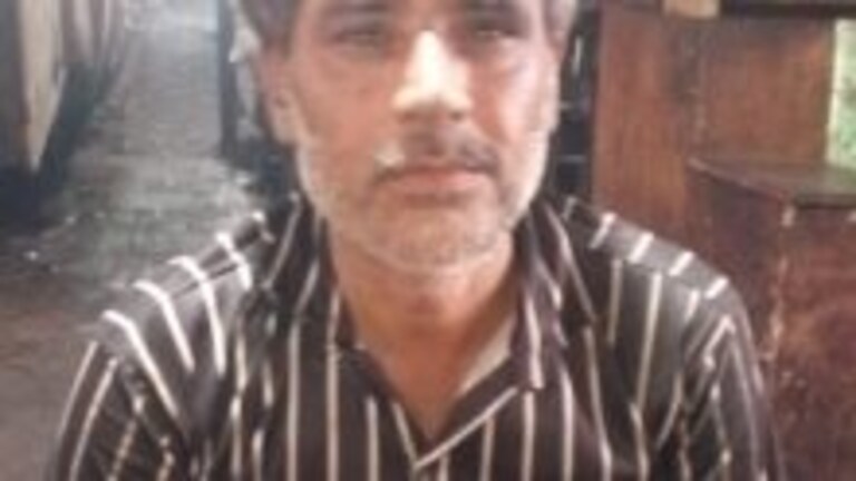 बांदा: बेटी की शादी से पहले उठी पिता की अर्थी, पैसों का इंतजाम न होने से शख्स ने लगाई फांसी UP Tak