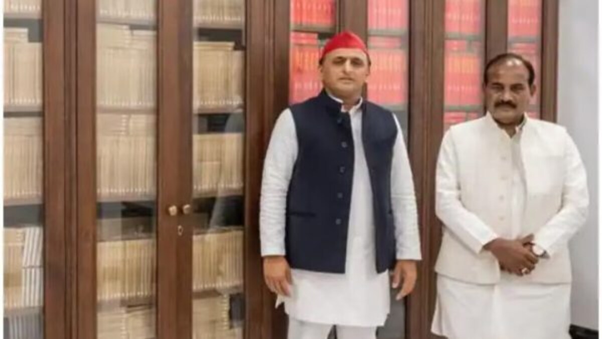 सामजवादी पार्टी को लगा बड़ा झटका, घोसी MLA दारा सिंह चौहान ने विधायकी से दिया इस्तीफा UP Tak