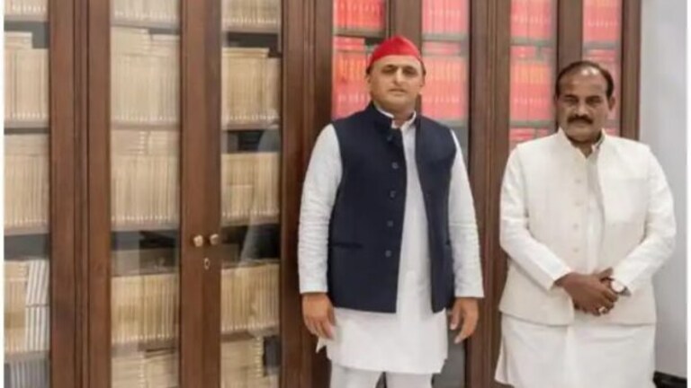 सामजवादी पार्टी को लगा बड़ा झटका, घोसी MLA दारा सिंह चौहान ने विधायकी से दिया इस्तीफा UP Tak