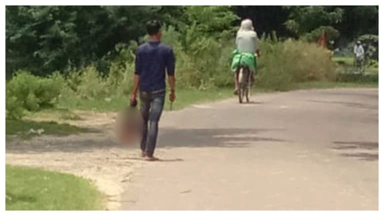 बाराबंकी में भाई ने बहन का गला काटा, धड़ से अलग सिर को लेकर चल पड़ा सड़क पर UP Tak
