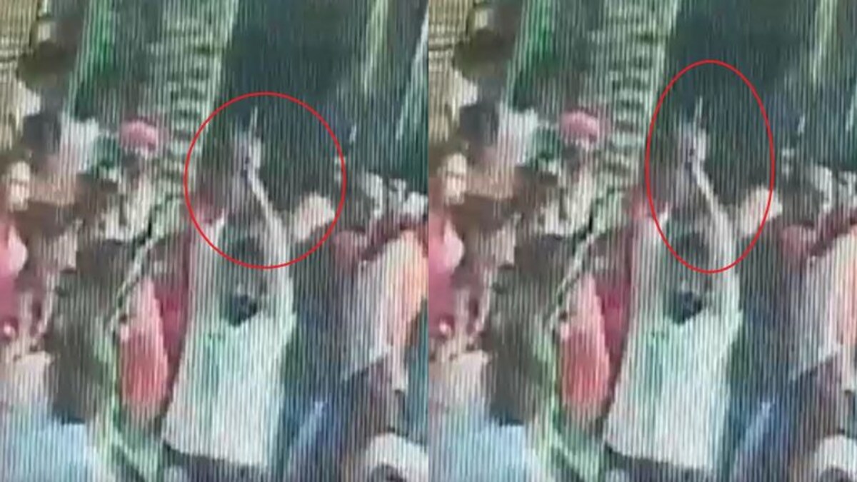 बरेली: कावड़ यात्रा में तमंचे से फायर करते हुए दिखे दो युवक, वीडियो वायरल, जांच शुरू UP Tak