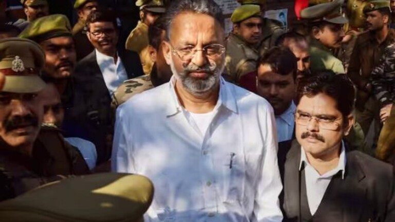 ‘बेकसूर हूं माय लॉर्ड, मुझे फंसाया गया’, कोर्ट में पेशी के दौरान लाचार दिखा मुख्तार अंसारी UP Tak