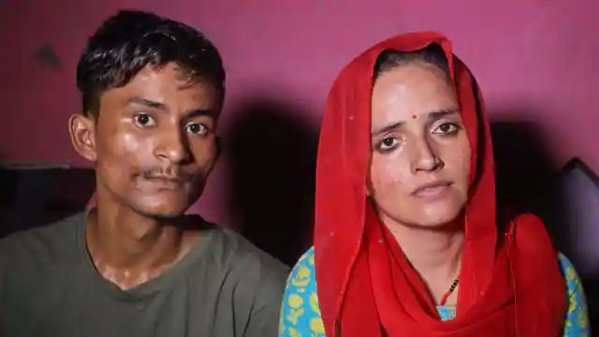 सीमा-सचिन के दरवाजे पर लगा पोस्टर, परेशान होकर लोगों से कह दी ये बड़ी बात UP Tak