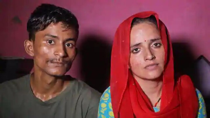 सीमा-सचिन के दरवाजे पर लगा पोस्टर, परेशान होकर लोगों से कह दी ये बड़ी बात UP Tak