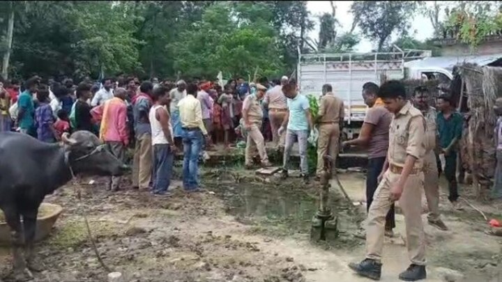 बहराइच: प्रेमी के साथ पत्नी को आपत्तिजनक हालत में देख पति ने खोया आपा, गाड़से से काटकर कर दी हत्या UP Tak