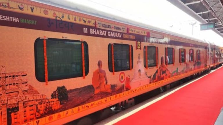 भारत गौरव ट्रेन से करें माता वैष्णो देवी-रामलला सहित उत्तर भारत के दर्शन, जानिए टूर पैकेज का पूरा डिटेल UP Tak