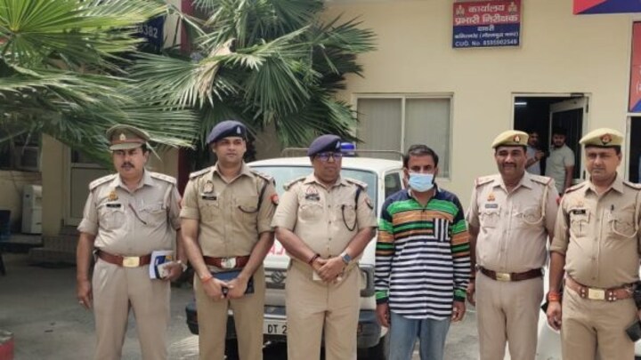 नोएडा: फिल्म देखकर बनाया ठगी का प्लान, महिलाओं को अपनी जाल में फंसा ऐसे करता था फर्जीवाड़ा UP Tak