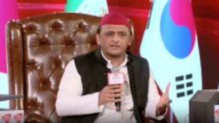 ‘UP में सड़क पर रोज एक जान लेता है सांड’, अखिलेश यादव ने कर दिया बड़ा दावा UP Tak